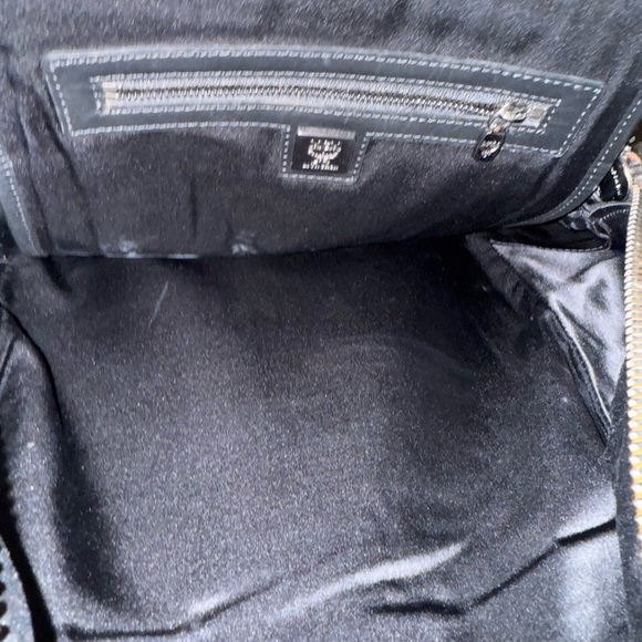 MCM Black Studded Backpack Lion 🦁 - Picture 8 of 10